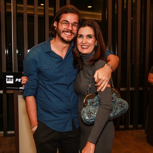 'Um namorado apaixonante', disse Fátima Bernardes sobre Túlio Gadêlha