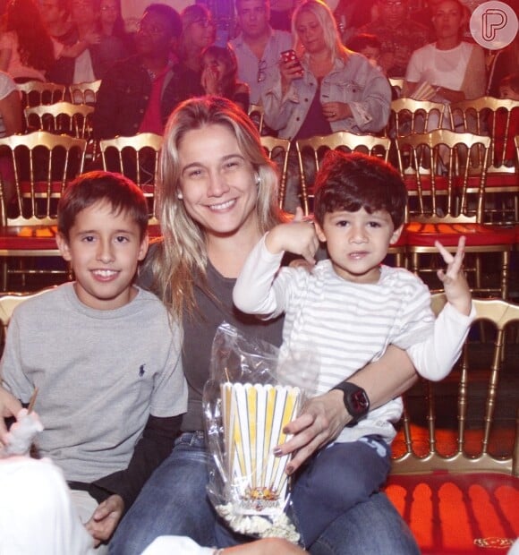 Fernanda Gentil é mãe de Gabriel, de 2 anos, fruto de seu antigo relacionamento com Matheus Braga, e de Lucas, de 10 anos, seu afilhado que cria desde que a mãe do menino morreu