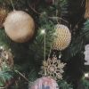 Árvore de Natal de Angélica e Luciano Huck tem bolas com fotos da família