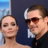 Angelina Jolie e Brad Pitt oficializaram a união após nove anos juntos