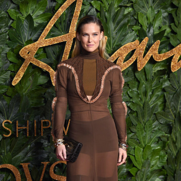 Confira os looks das famosas no British Fashion Awards 2018, realizado em Londres, nesta segunda-feira, 11 de dezembro