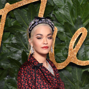 Rita Ora de Prada Verão 2019  para o British Fashion Awards 2018, realizado em Londres, nesta segunda-feira, 10 de dezembro