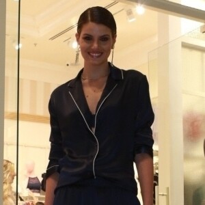'Acho que é mais da minha parte querer agradá-lo, surpreender, inovar, fazer alguma coisa diferente do que ser uma coisa que ele liga realmente', afirmou Camila Queiroz sobre lingerie