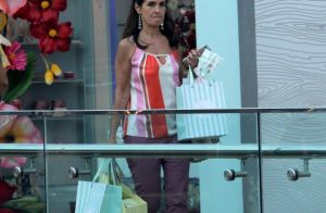 Presentes de Natal? Fátima Bernardes vai às compras em shopping do Rio. Fotos!