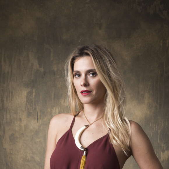 Aos 40 anos, Carolina Dieckmann ainda não se vê avó: a atriz é mãe de Davi, de 19 anos, e de José, de 12