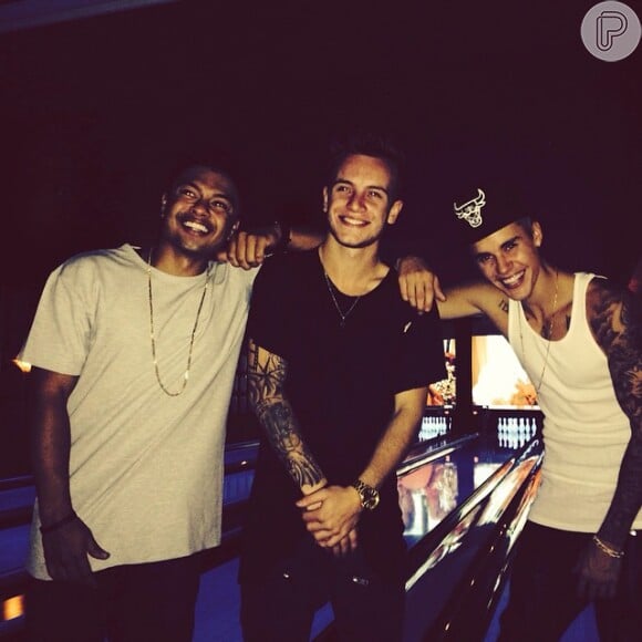Justin Bieber posa com amigos em Las Vegas