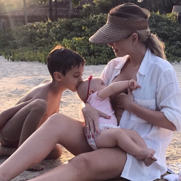 Eliana teve crises de pânico antes da filha, Manuela, nascer