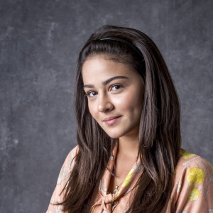 Luz (Marina Ruy Barbosa) ganha conselhos de Elisa (Giullia Buscacio) no capítulo de terça-feira, 8 de janeiro de 2019 da novela 'O Sétimo Guardião'