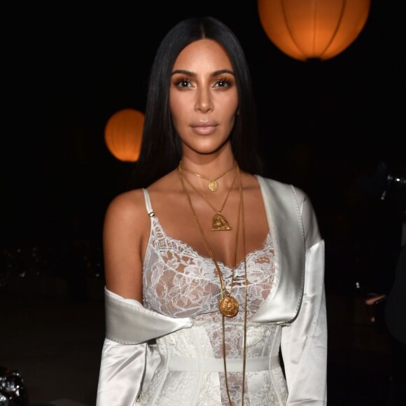 Simaria tem estilo comparado ao de Kim Kardashian pelos fãs