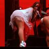 Com franjas, o body escolhido por Anitta para o show valoriza a movimentação da cantora