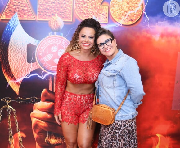 Viviane Araujo recebeu a cantora Maria Rita em camarote do Salgueiro, que desfila no domingo de carnaval, 3 de março de 2019