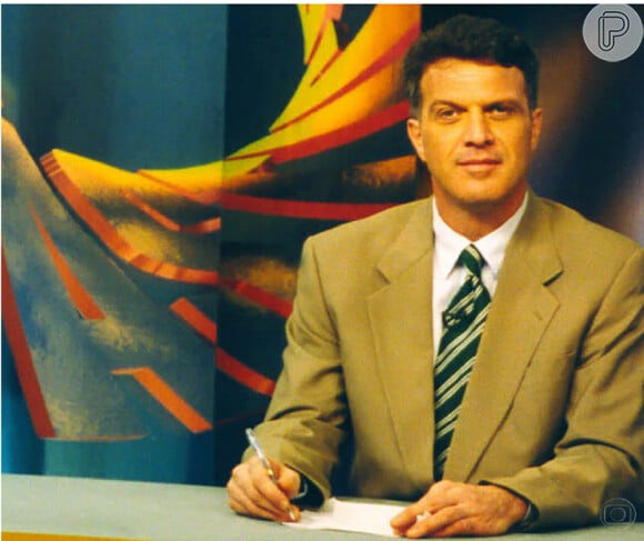 Pedro Bial é um importante jornalista brasileiro e chegou a cobrir acontecimentos mundiais como a queda do Muro de Berlim. Sem contar que âncorou o 'Fantástico', em 1996