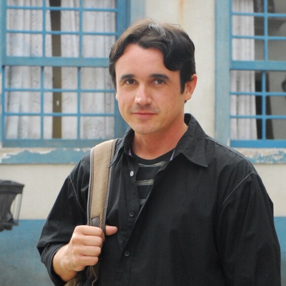 Caio Junqueira em cena de 'Ribeirão do Tempo' (2010)