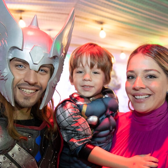 Antônio ganhou uma festa de super-heróis para comemorar seu aniversário