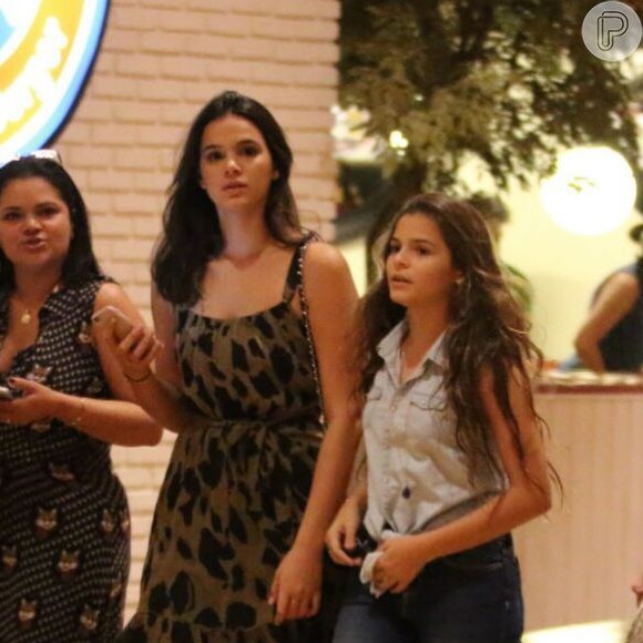 'Né? Também acho!', respondeu Bruna Marquezine à fã