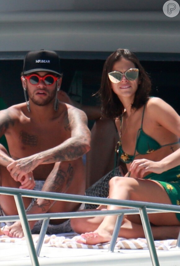 Neymar e Bruna Marquezine não se seguem mais no Instagram