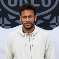 Solteiro, Neymar fará festão de luxo em Paris para comemorar aniversário