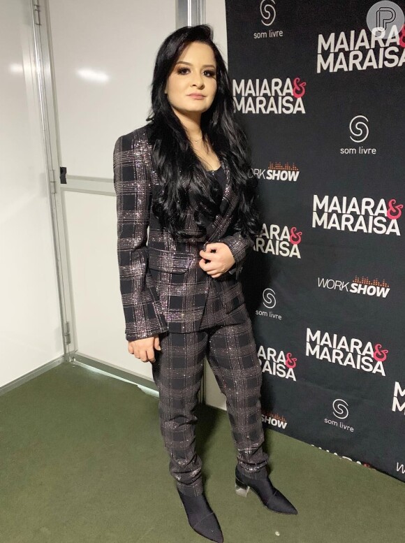 Maraisa, da dupla com Maiara, fez terapia com ventosas neste domingo, 3 de fevereiro de 2019