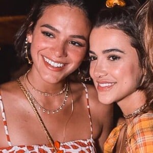Bruna Marquezine e Manu Gavassi são amigas de longa data