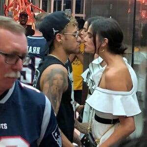 Bruna Marquezine e Neymar se separam em outubro do ano passado