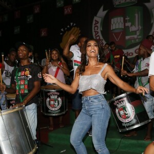Juliana Paes será rainha de bateria da Grande Rio, escola do Rio de Janeiro