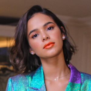 Bruna Marquezine afastou pressão pelo corpo: 'Não tenho que colocar silicone. As pessoas tem que entender o que é um peito natural'