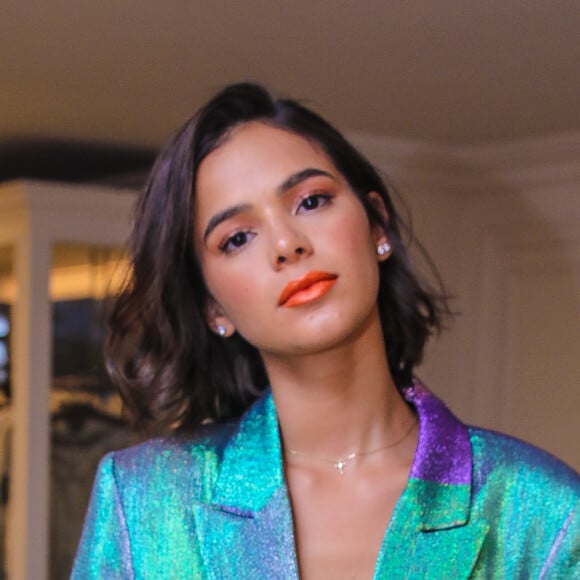 Bruna Marquezine afastou pressão pelo corpo: 'Não tenho que colocar silicone. As pessoas tem que entender o que é um peito natural'