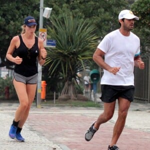 Grazi Massafera e Patrick Bulus eram clicados praticando exercícios juntos no Rio de Janeiro