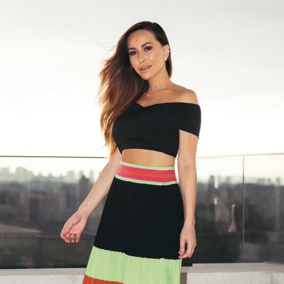 Sabrina Sato muda visual antes de Carnaval. 'Clareada no cabelo', diz hairstylist ao Purepeople