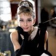 O look de Lady Gaga foi claramente inspirado em Audrey Hepburn no filme 'Bonequinha de Luxo'