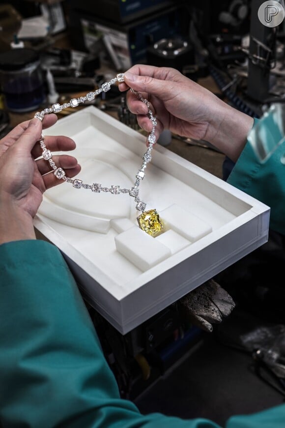 O Tiffany Diamond é considerada uma das principais gemas descobertas do seculo 19. Ela foi encontrada em 1877 nas minas Kimberly da África do Sul