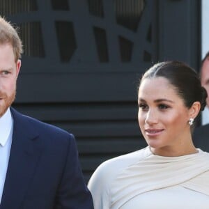 A roupa de gala bege usada por Meghan Markle em Marrocos no dia 24 de fevereiro de 2019 é by Dior