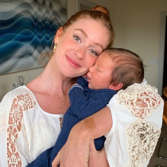 Marina Ruy Barbosa festeja primeiro mês do filho de Luma Costa: 'Não sei nem descrever a emoção que eu sinto sendo escolhida pra fazer parte dessa família'