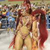 Viviane Araújo tem a disciplina como aliada para exibir silhueta definida em desfile na Sapucaí