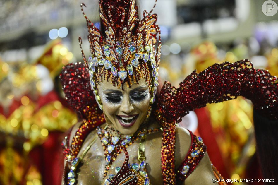 A Fantasia De Viviane Araujo Como Rainha De Bateria Do Salgueiro Era Repleta De Pedrarias Purepeople