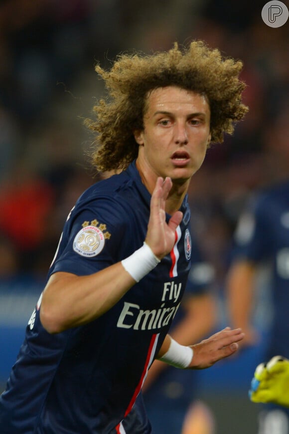 De acordo com o jogador David Luiz, ele não queria deixar o cabelo crescer: 'Nunca foi um objetivo'