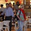 Ana Maria Braga é flagrada com o ex-namorado, Mauro Bayout, em um shopping no Rio de Janeiro