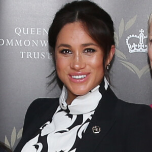 Meghan Markle está grávida de oito meses de seu primeiro filho com príncipe Harry