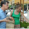 Angélica ajudou o ator Paulo Betti a escolher frutas, legumes e verduras