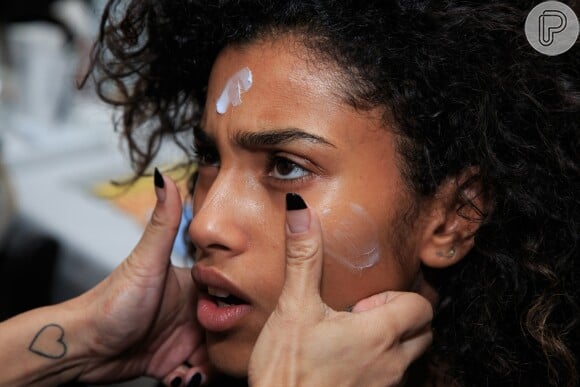 Dermatologista recomenda peeling químico para cada tipo de pele