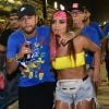 Anitta foi filmada beijando Neymar em camarote na Sapucaí