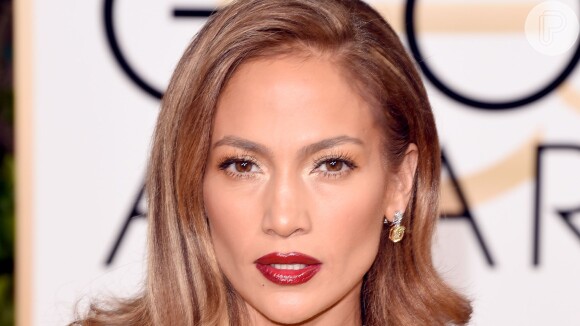 Confira o segredo da maquiagem glow de Jennifer Lopez