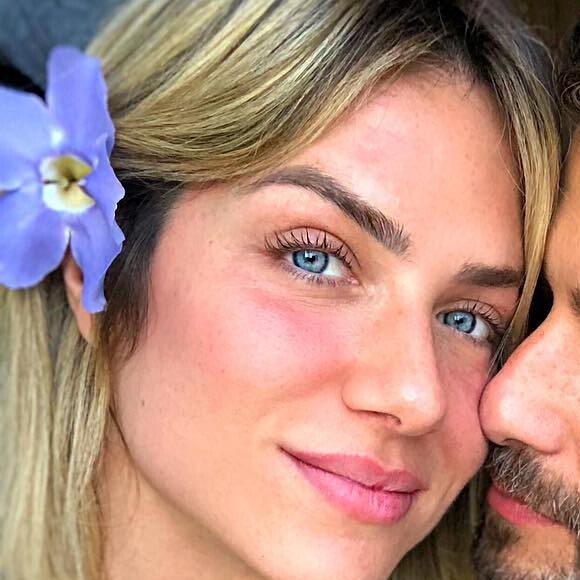 Giovanna Ewbank apoiou recentemente o marido, Bruno Gagliasso, após passar por cirurgia