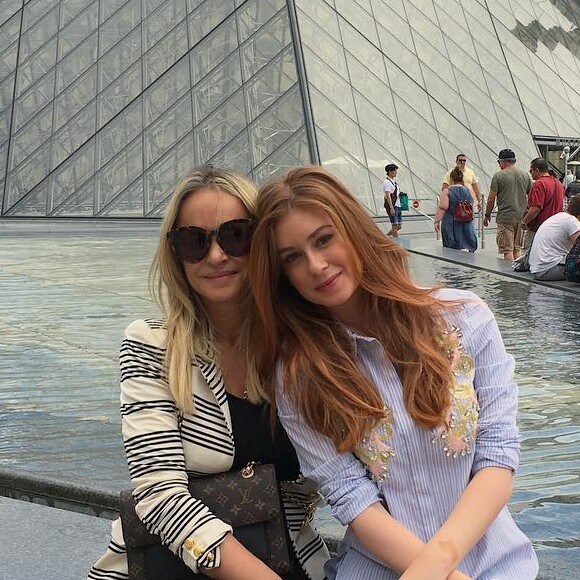 Marina Ruy Barbosa foi defendida pela mãe, Gioconda, após ver seu nome envolvido no fim do casamento de José Loreto e Débora Nascimento