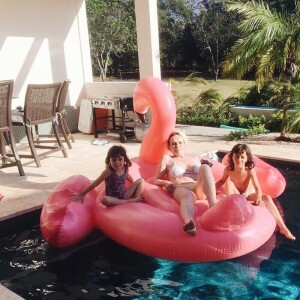 Ana Maria Braga compartilha momentos ao lado dos netos e mostra ser avó babona