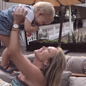 Eliana compartilha momentos com a filha, Manuela, nas redes sociais