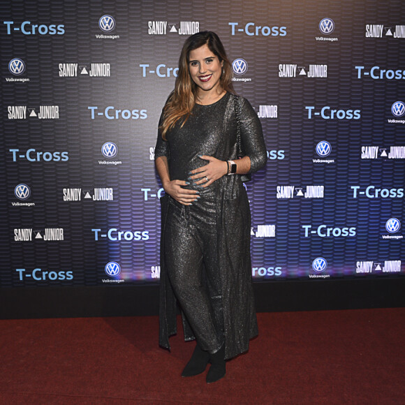 Grávida, Camilla Camargo explicou por que abandonou os treinos nesta quarta-feira, 10 de abril de 2019