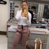 Andressa Suita usa mala personalizada da Louis Vuitton para viagem nesta quinta-feira, dia 11 de abril de 2019