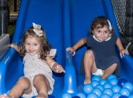 Filha de Yanna Lavigne se diverte em piscina de bolinhas em aniversário do primo
