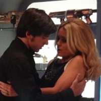Reta final da novela 'Geração Brasil': Pamela e Ernesto (Felipe Abib) se beijam